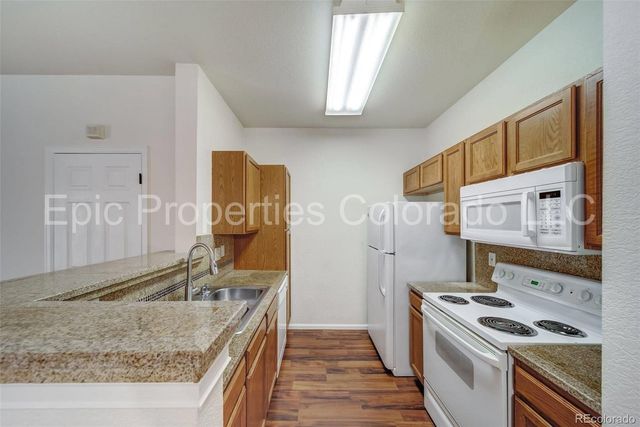 911 S Zeno Way 104, Aurora, CO 80017