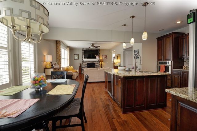 937 Creekstone Ridge, South Charleston, WV 25309