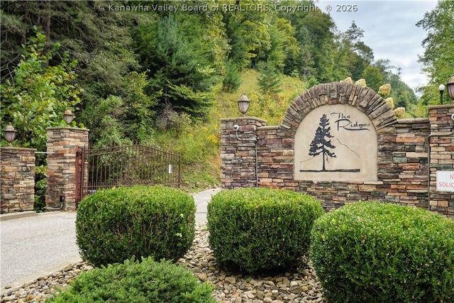 937 Creekstone Ridge, South Charleston, WV 25309