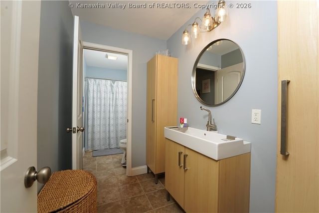 937 Creekstone Ridge, South Charleston, WV 25309