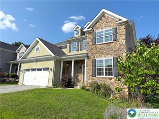119 Oakwood Drive, Whitehall Twp, PA 18052