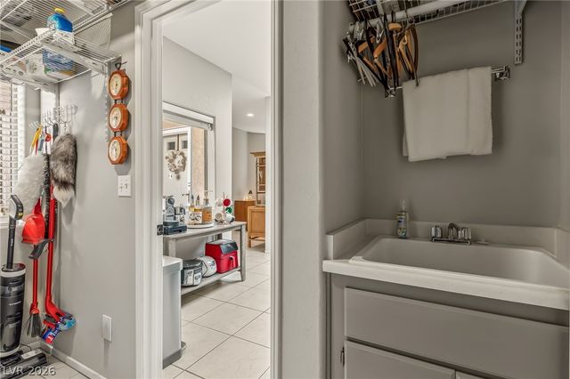 3374 Pheasant Canyon Way, Laughlin, NV 89029