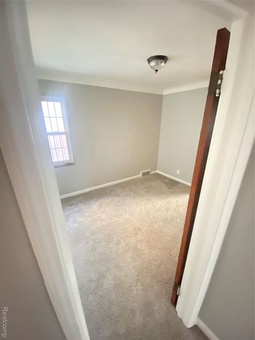 17184 Dresden Street, Detroit, MI 48205