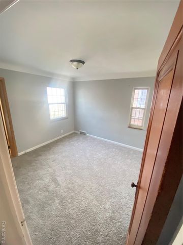 17184 Dresden Street, Detroit, MI 48205