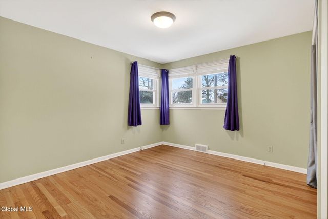 1165 Cresse Avenue, Schenectady, NY 12309