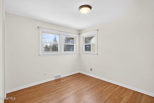 1165 Cresse Avenue, Schenectady, NY 12309