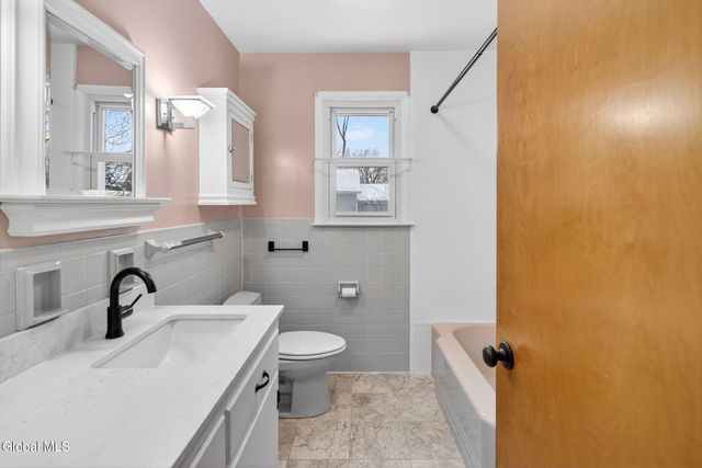 1165 Cresse Avenue, Schenectady, NY 12309