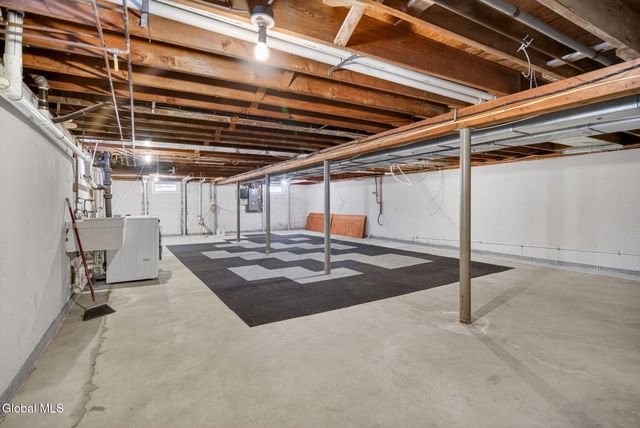 1165 Cresse Avenue, Schenectady, NY 12309