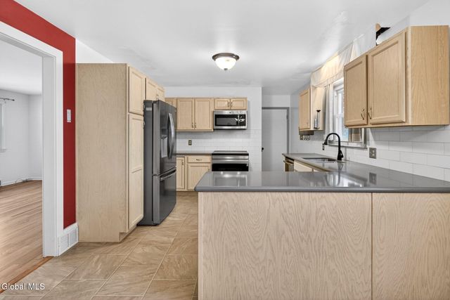 1165 Cresse Avenue, Schenectady, NY 12309