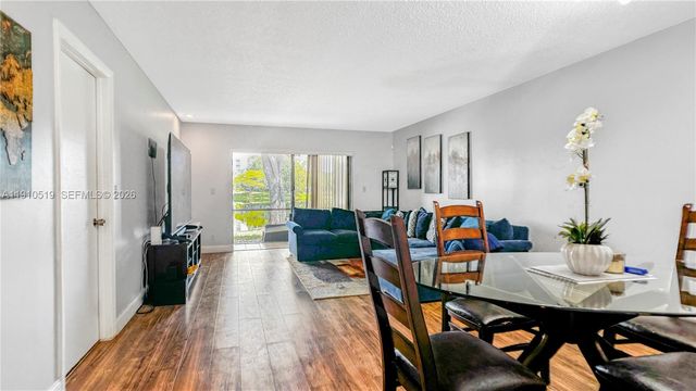 6405 W Oakland Park Boulevard 2, Lauderhill, FL 33313