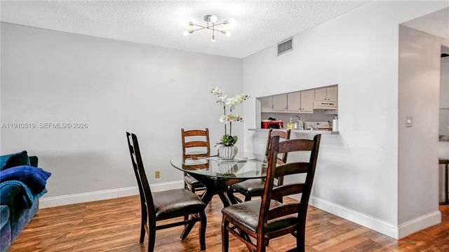 6405 W Oakland Park Boulevard 2, Lauderhill, FL 33313