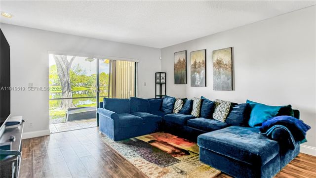 6405 W Oakland Park Boulevard 2, Lauderhill, FL 33313