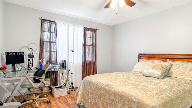 6405 W Oakland Park Boulevard 2, Lauderhill, FL 33313