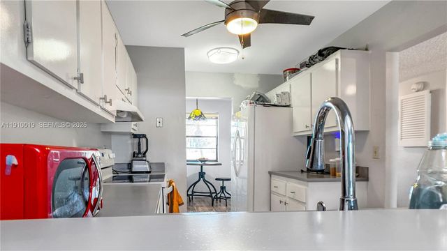 6405 W Oakland Park Boulevard 2, Lauderhill, FL 33313
