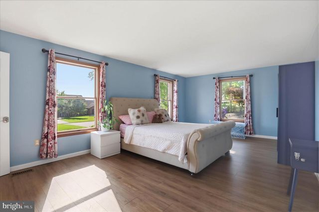 1808 BLACKLATCH LN, Middletown, PA 17057