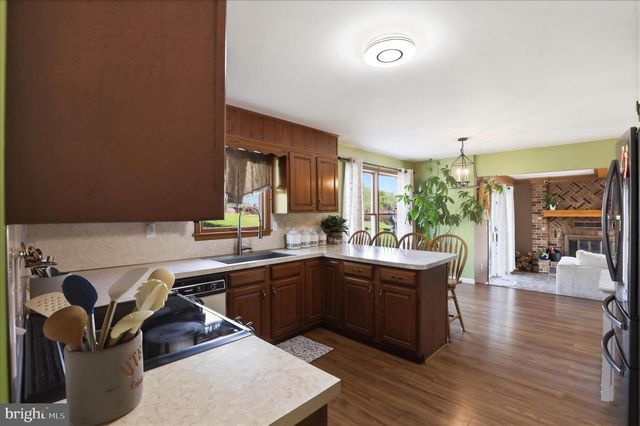 1808 BLACKLATCH LN, Middletown, PA 17057