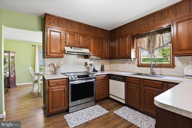 1808 BLACKLATCH LN, Middletown, PA 17057