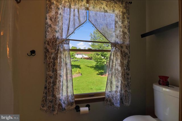 1808 BLACKLATCH LN, Middletown, PA 17057
