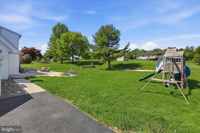 1808 BLACKLATCH LN, Middletown, PA 17057