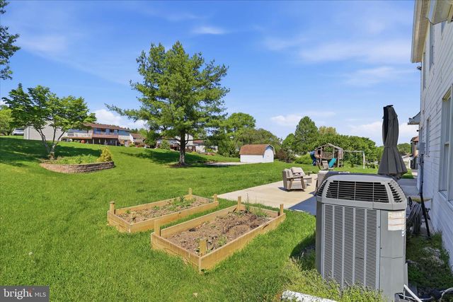 1808 BLACKLATCH LN, Middletown, PA 17057
