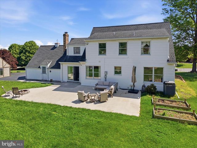 1808 BLACKLATCH LN, Middletown, PA 17057