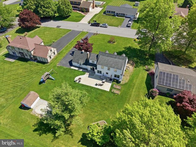 1808 BLACKLATCH LN, Middletown, PA 17057