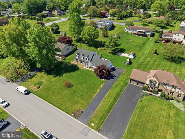 1808 BLACKLATCH LN, Middletown, PA 17057