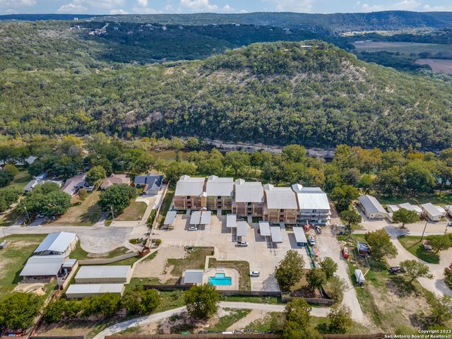 540 River Run Apt 102, New Braunfels, TX 78132