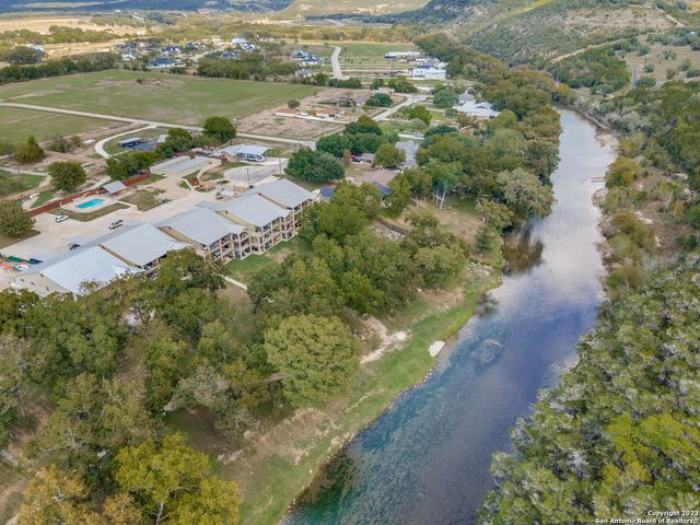 540 River Run Apt 102, New Braunfels, TX 78132