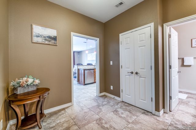 540 River Run Apt 102, New Braunfels, TX 78132