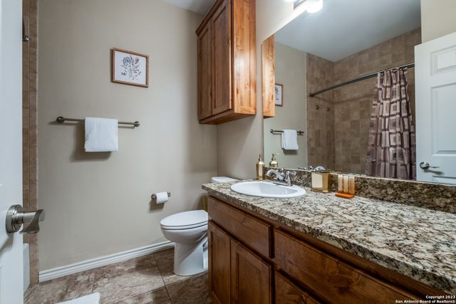 540 River Run Apt 102, New Braunfels, TX 78132