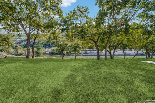 540 River Run Apt 102, New Braunfels, TX 78132