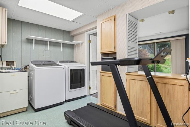 732 Hamilton Court, Rochester Hills, MI 48307
