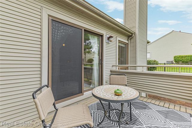 732 Hamilton Court, Rochester Hills, MI 48307