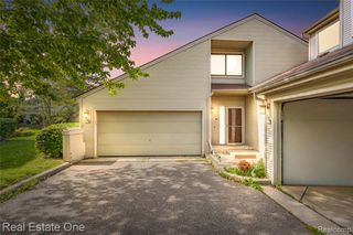 732 Hamilton Court, Rochester Hills, MI 48307