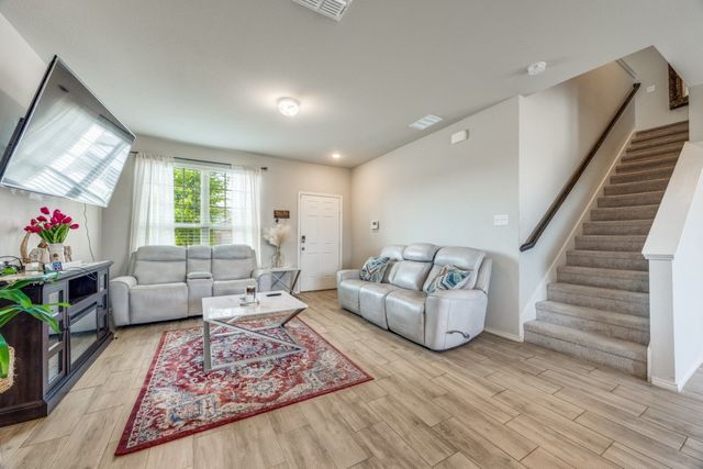 926 Hurstwood Drive, Van Alstyne, TX 75495