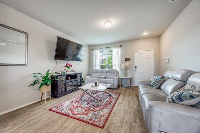926 Hurstwood Drive, Van Alstyne, TX 75495