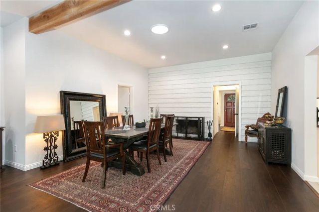 5825 Fulton Avenue, Valley Glen, CA 91401
