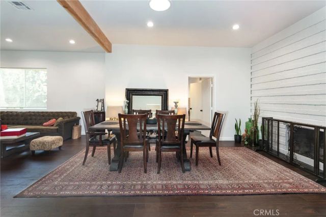 5825 Fulton Avenue, Valley Glen, CA 91401