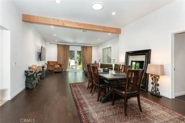 5825 Fulton Avenue, Valley Glen, CA 91401