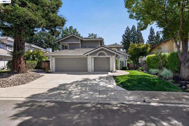 749 Sweet Water Dr, Danville, CA 94506