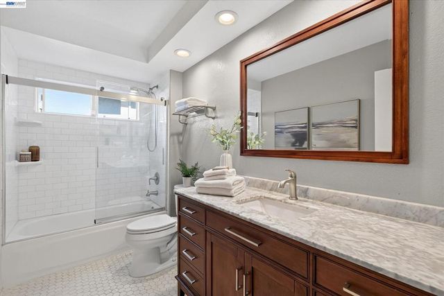 749 Sweet Water Dr, Danville, CA 94506