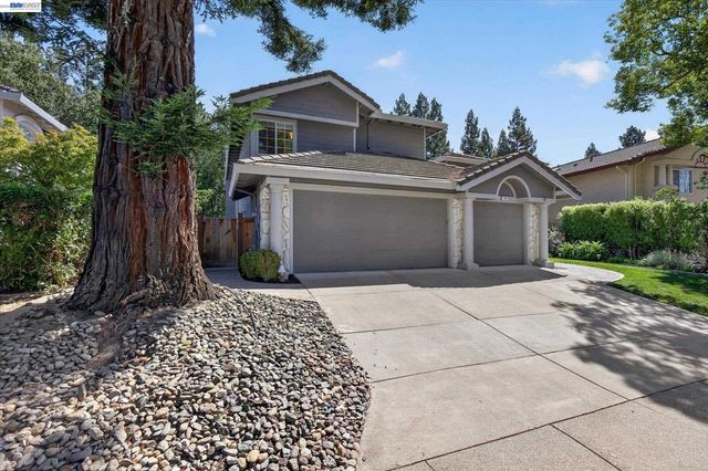 749 Sweet Water Dr, Danville, CA 94506