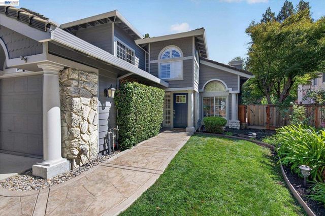 749 Sweet Water Dr, Danville, CA 94506