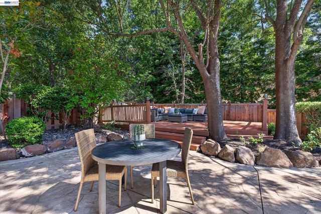 749 Sweet Water Dr, Danville, CA 94506