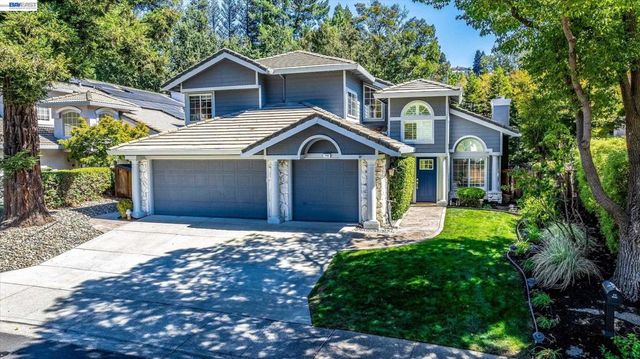 749 Sweet Water Dr, Danville, CA 94506