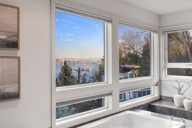 1717 Ferry Avenue SW, Seattle, WA 98116