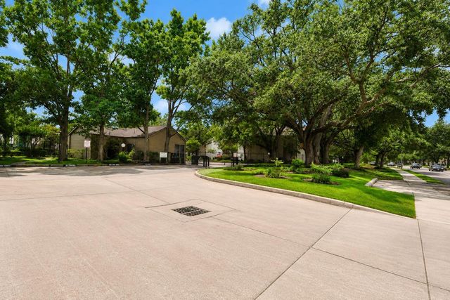 10053 Westpark Drive 288, Houston, TX 77042