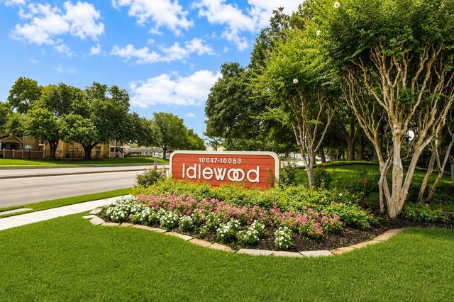 10053 Westpark Drive 288, Houston, TX 77042