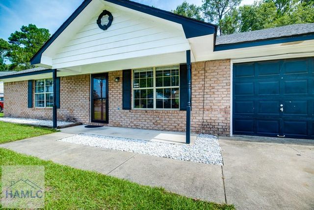1076 Desert Shield Street, Hinesville, GA 31313